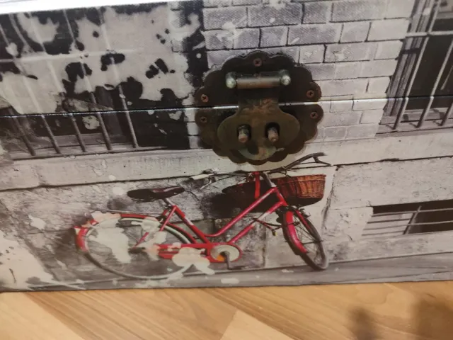 Baúl decorativo con diseño de bicicleta