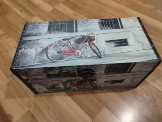Baúl decorativo con diseño de bicicleta