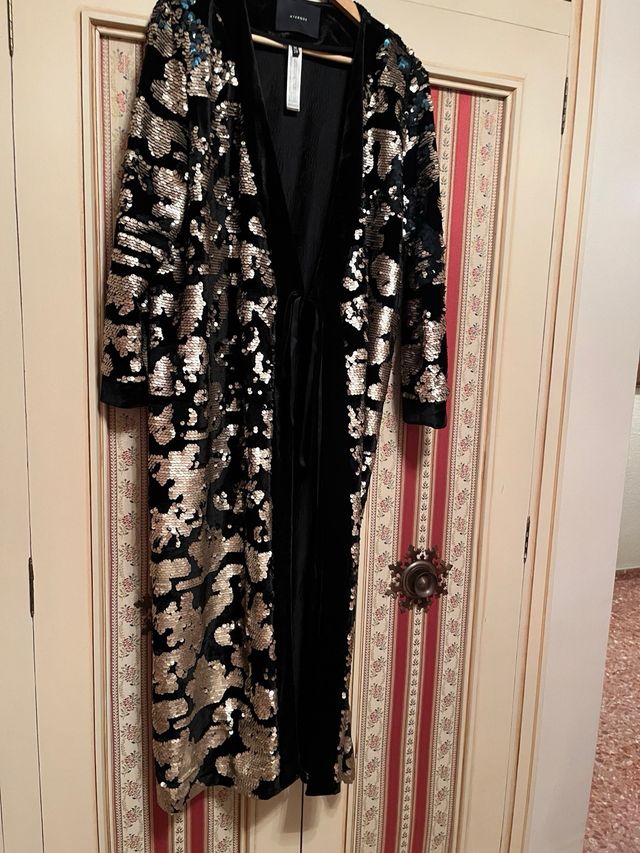 Cappotto da festa lungo con paillettes nere/dorato T.M
