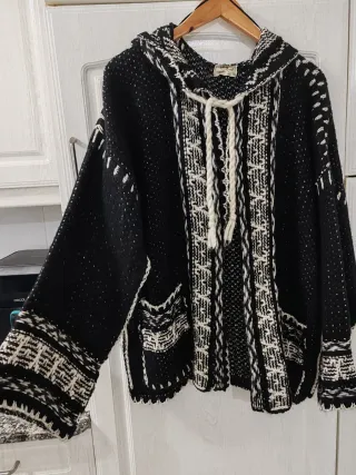 Chaqueta oversize Pull&Bear negra y blanca punto