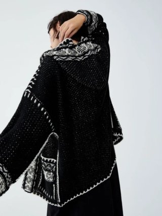 Chaqueta oversize Pull&Bear negra y blanca punto