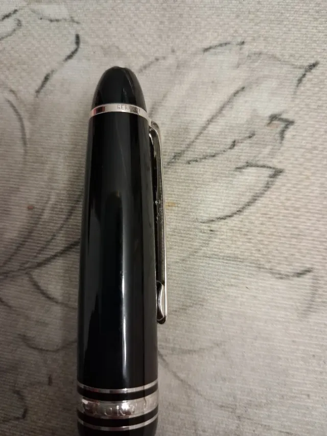 Bolígrafo Montblanc Negro