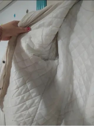 Chaqueta acolchada beige