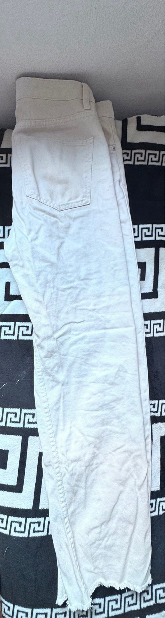 Pantalón vaquero beige cintura baja