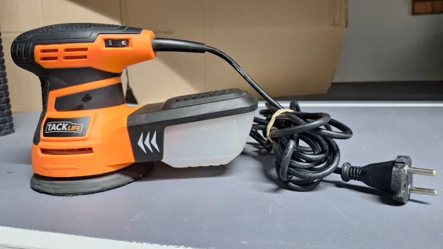 Lijadora Orbital Tacklife + Discos