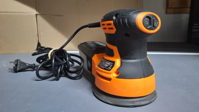 Lijadora Orbital Tacklife + Discos