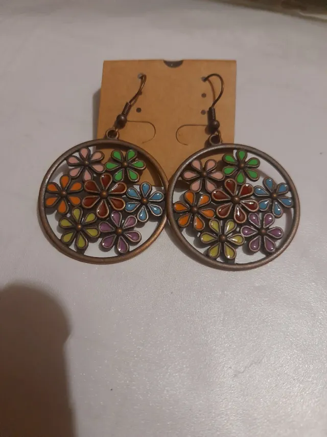 Pendientes redondos con flores multicolor