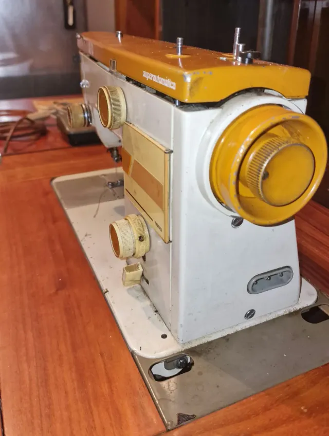 Máquina coser Alfa Superautomática 1680 y accesori