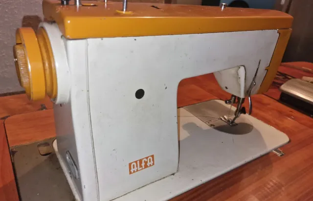Máquina coser Alfa Superautomática 1680 y accesori