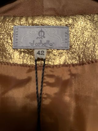 Abrigo dorado fiesta marca El Caballo + regalo