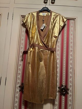 Abrigo dorado fiesta marca El Caballo + regalo