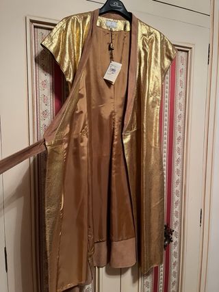 Abrigo dorado fiesta marca El Caballo + regalo