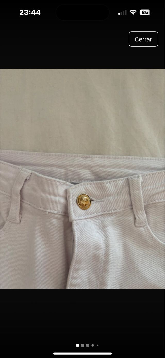 Pantalón campana blanco con botones