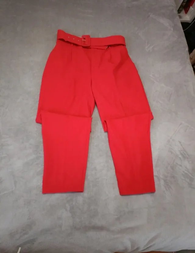 Pantalón Zara Rojo Pinzas Talla M