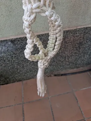 Colgador macetas de macrame.