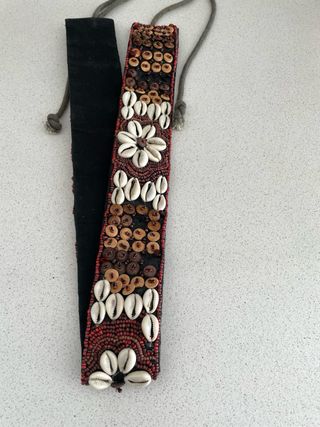 Cinturón étnico con abalorios