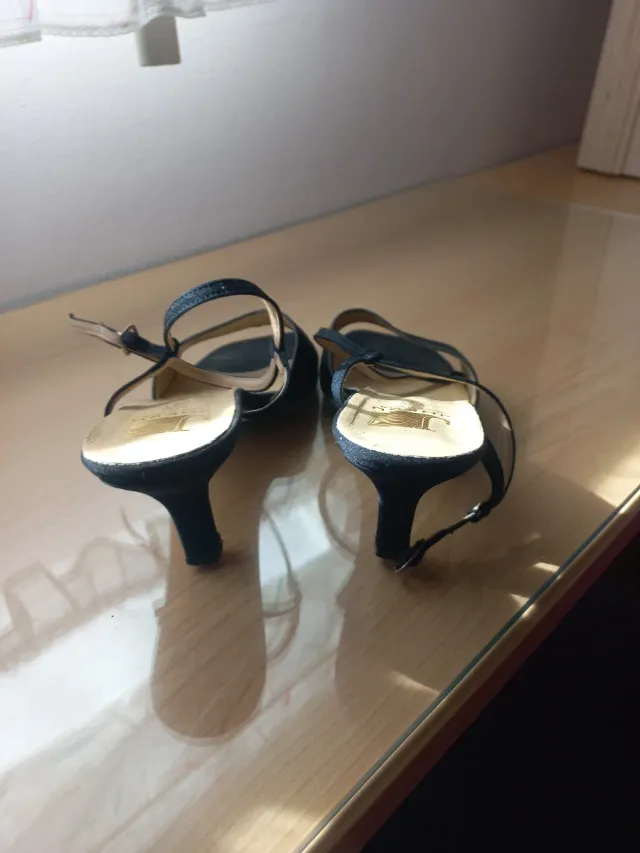 Zapatos de fiesta negros