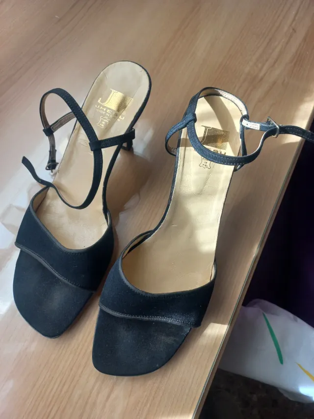 Zapatos de fiesta negros