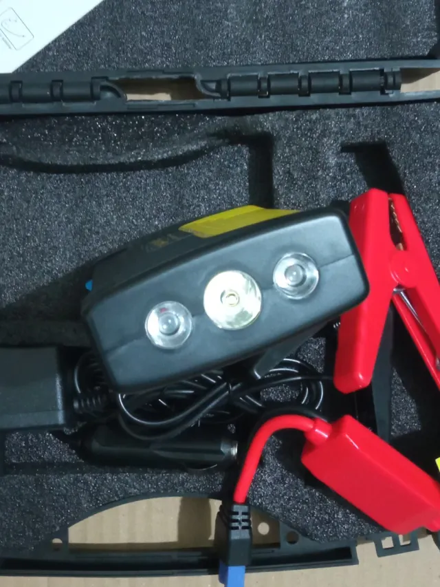 Avviatore Emergenza Auto Moto Jump Starter