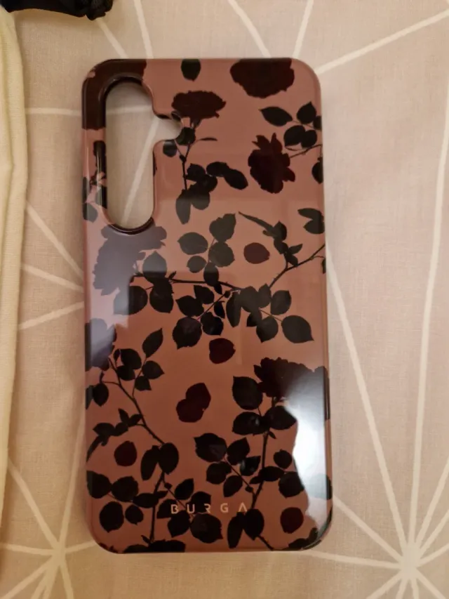 Funda Burga Samsung S24 FE Flores Rojas