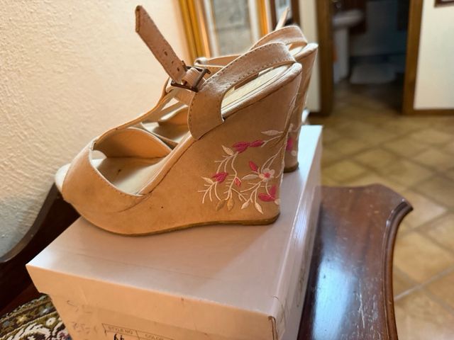 Scarpe con tacco Bellamica beige e rosa