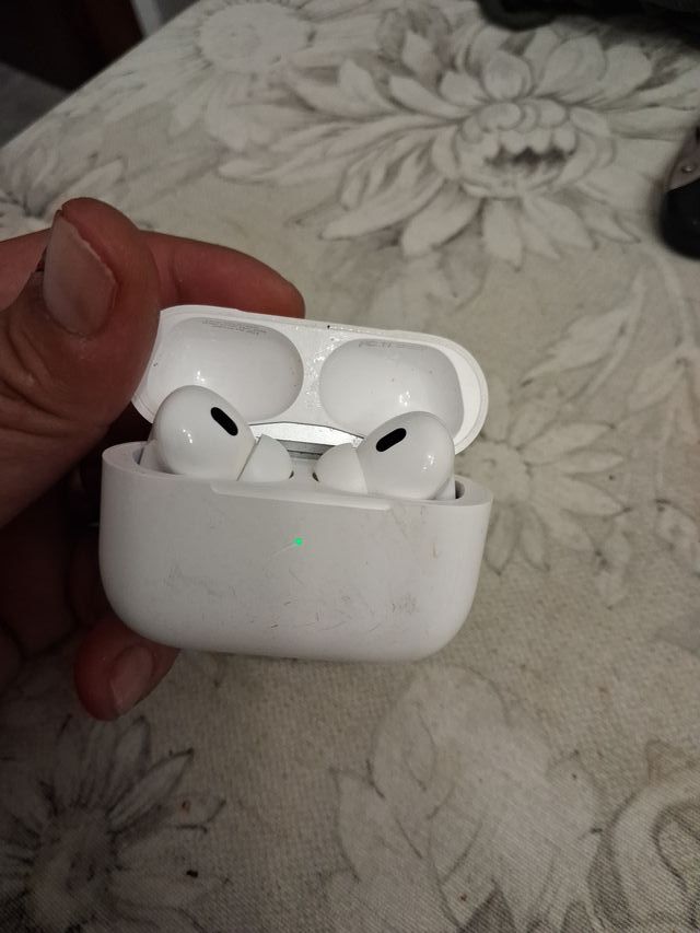 Apple AirPods Pro - Estuche de Carga