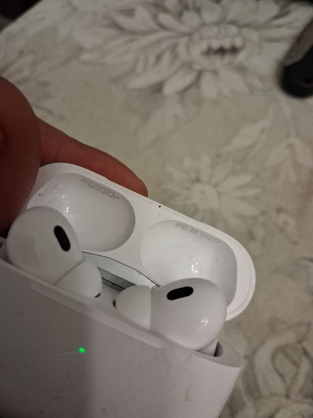 Apple AirPods Pro - Estuche de Carga