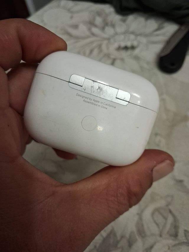 Apple AirPods Pro - Estuche de Carga
