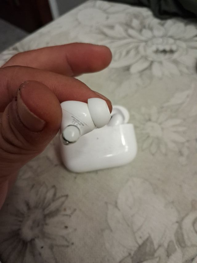 Apple AirPods Pro - Estuche de Carga