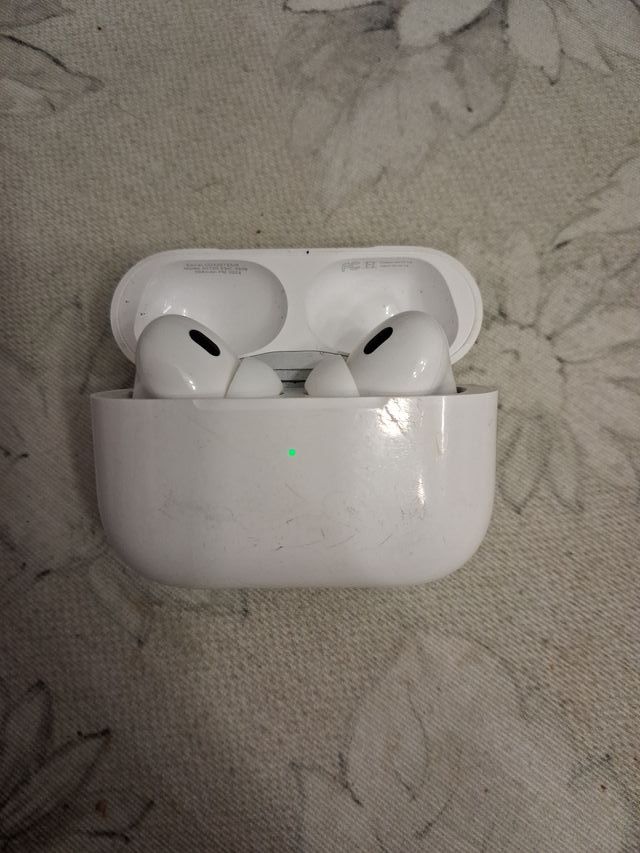 Apple AirPods Pro - Estuche de Carga