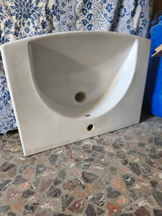 Lavabo de cerámica blanco
