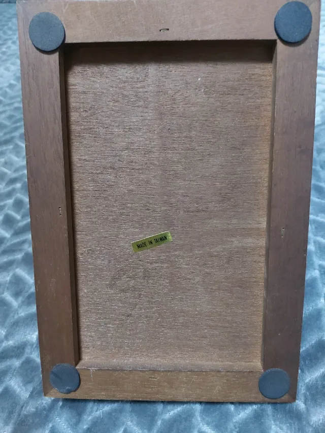 Gramófono antiguo de latón