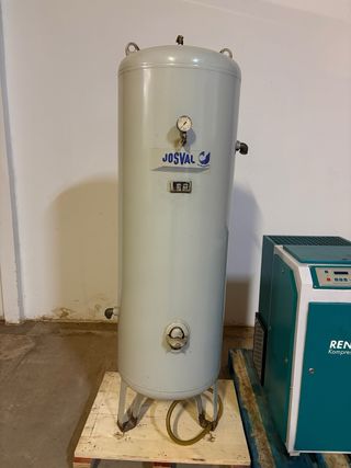 Compresor y calderín Renner