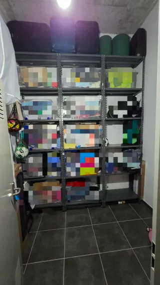 3 estanterías Metálicas Trastero