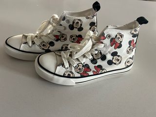 Zapatillas estilo converse Disney Talla 37