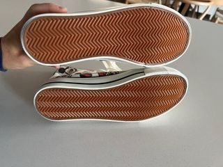 Zapatillas estilo converse Disney Talla 37