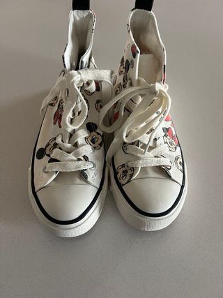 Zapatillas estilo converse Disney Talla 37