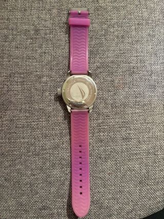 Reloj Nautica morado original – resistente al agua