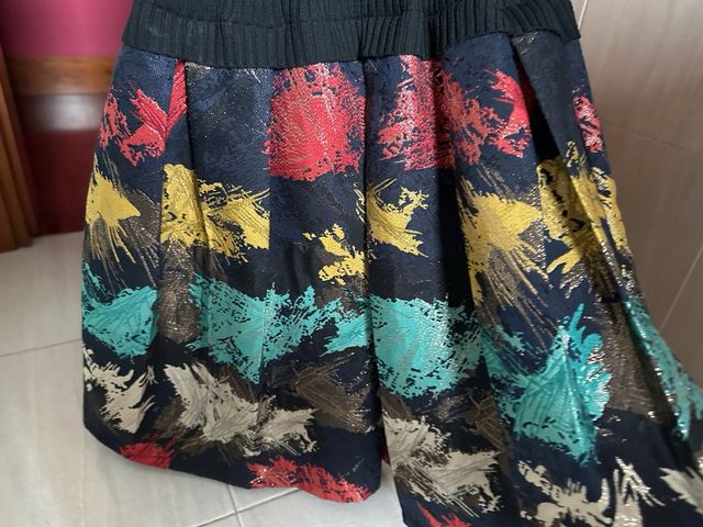 Vestido fiesta con falda globo negro multicolor