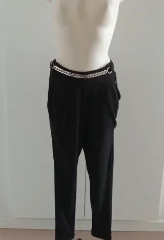 Pantalón elástico con cinturón