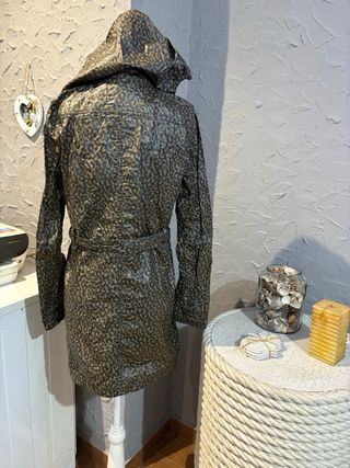 Chubasquero animal print