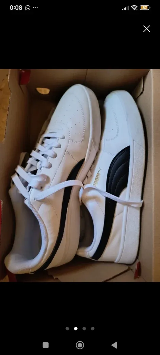 Zapatillas Puma Blancas y Negras