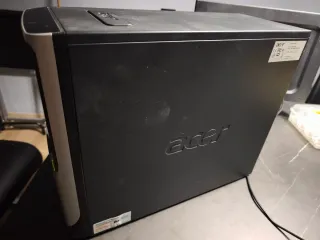 Torre PC Acer Aspire T660 con Lubuntu