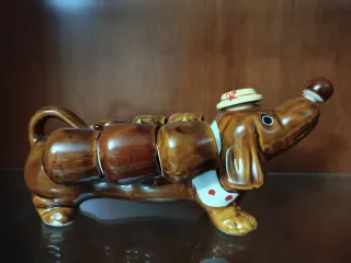 Simpática licorera cerámica