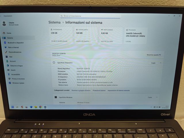 ONDA Intel SSD 256GB Ram 8GB FHD Borsa Mouse FHD