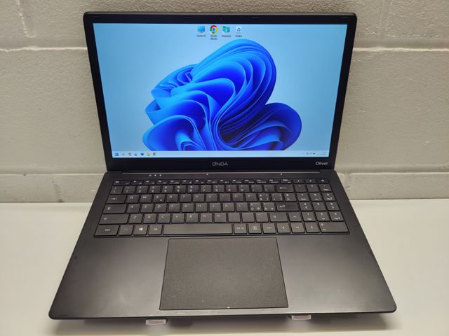 ONDA Intel SSD 256GB Ram 8GB FHD Borsa Mouse FHD