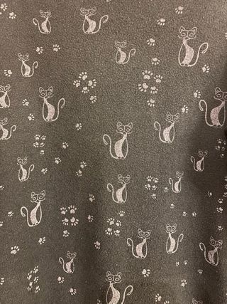 Jersey negro estampado gatos
