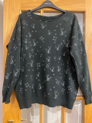Jersey negro estampado gatos