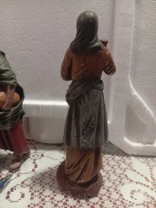 Figura belén antigua de barro mujer con cántaro