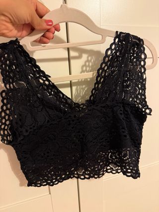 Top de encaje negro
